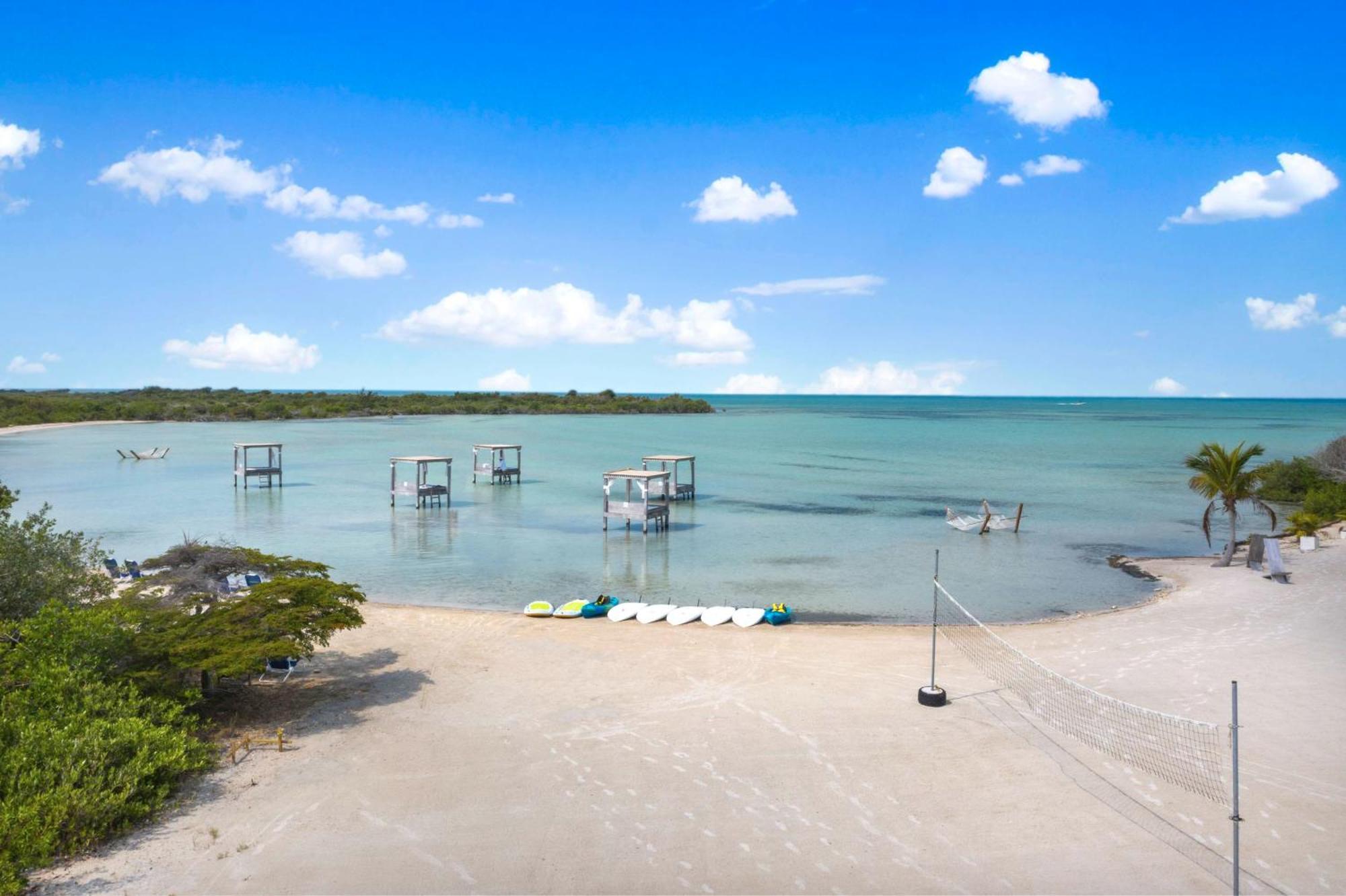 Mahogany Bay Resort And Beach Club, Curio Collection San Pedro  Exterior foto